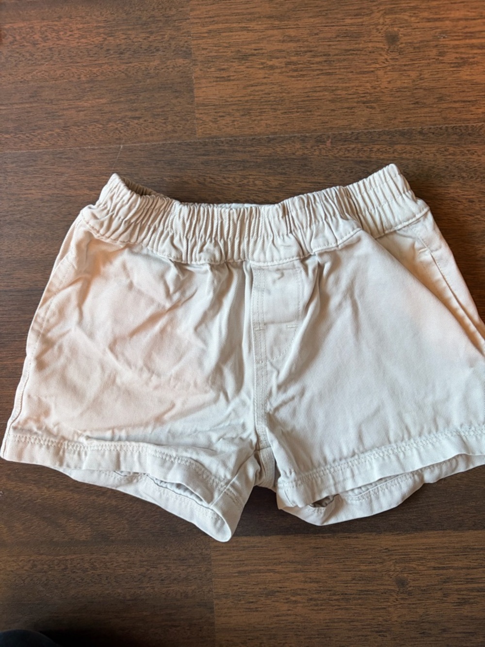 The Beaufort Bonnet Company Cream Elastic-Waist Kids Shorts